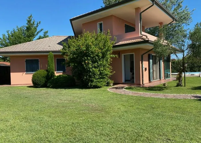 Albarella With Sea View And Pool Villa